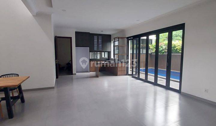 Dijual Rumah Mewah Split Level di Bsd City 2