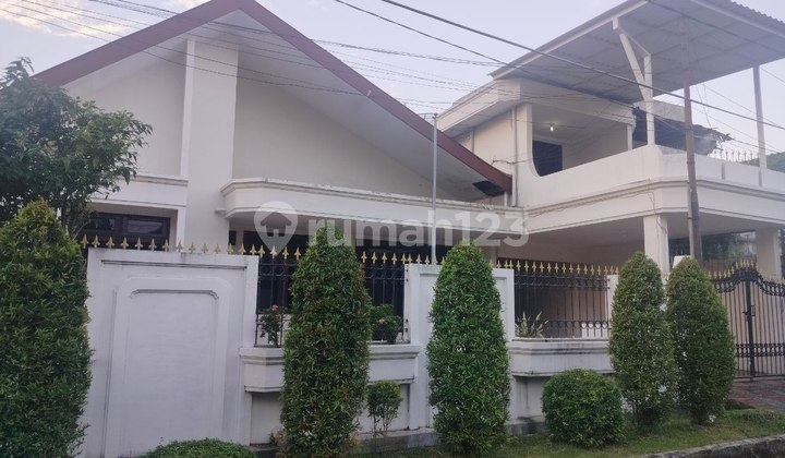 Darmo Harapan Indah Raya Darmo Permai Hokky Swimming Pool Graha Residence for Rent