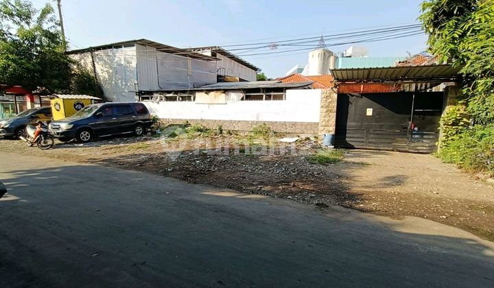 Selling Classic Cheap House, Land Calculation, Ready to Occupy, Bromo Arjuno Kedung Anyar, Office, Workshop, Online Shop Store, Central Sby. Selling Classic Cheap House, Land Calculation, Ready to Occupy, Bromo Arjuno Kedung Anyar, Office, Workshop, Online Shop Store, Central Sby.