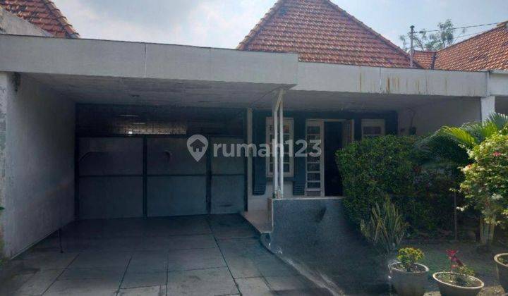 Rumah pusat kota, dekat raya darmo, dr. Sutomo cocok untuk cafe 1