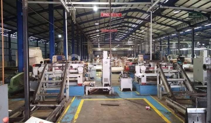 For Sale: Plywood Factory with Land Area Calculated Based on NJOP, Jombang