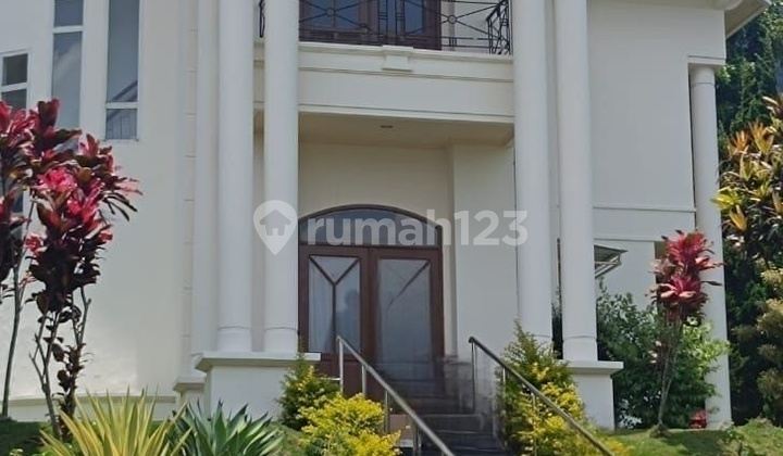 Jual Villa American Classic Siap Huni Puncak Trawas One Gate Elit Trawas Mojokerto