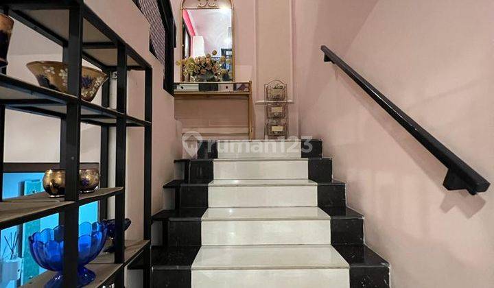 Dijual Cepat Rumah + Resto 21,5M Dapatkan segera hanya di bulan ini
