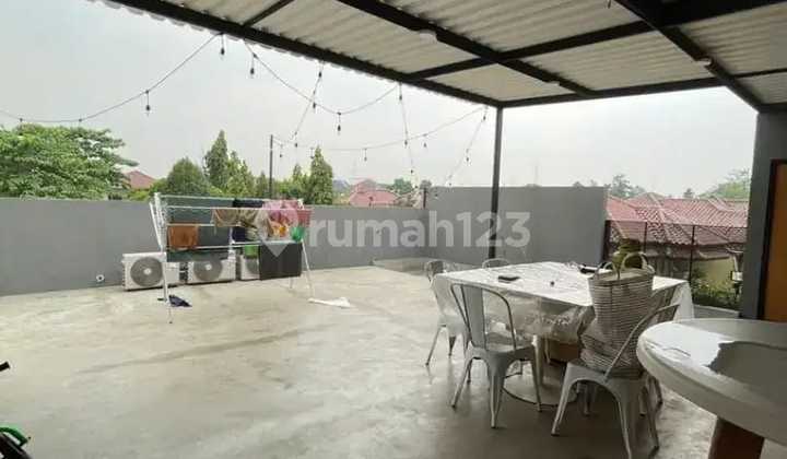 Rumah modern 3 Lantai di Bintaro sektor 2 SHM
