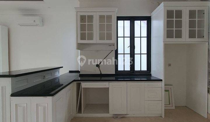 Rumah 3 Lantai di Bintaro jaya SHM Baru