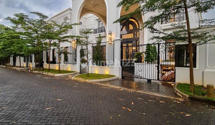 Rumah mewah  2 Lantai 2 bangunan di Cilandak SHM Private Lift 2