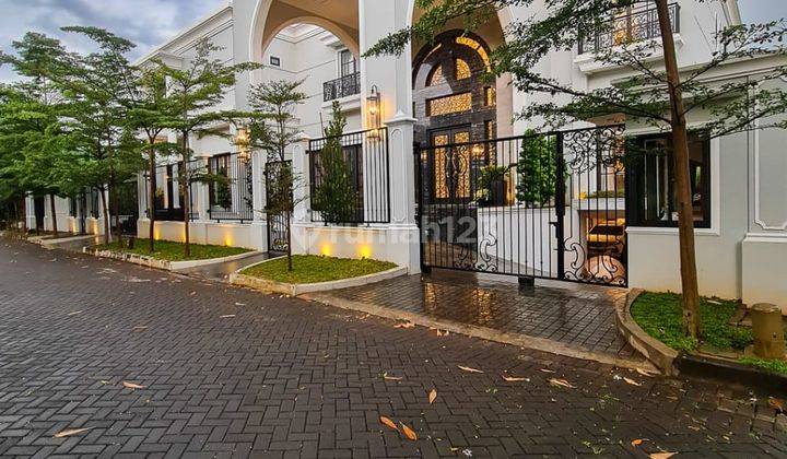 Rumah mewah  2 Lantai 2 bangunan di Cilandak SHM Private Lift 11