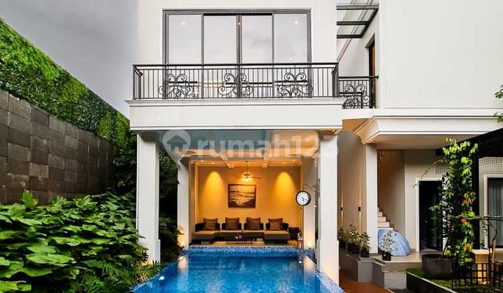 Rumah mewah  2 Lantai 2 bangunan di Cilandak SHM Private Lift 30