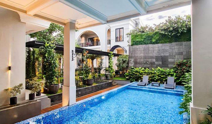 Rumah mewah  2 Lantai 2 bangunan di Cilandak SHM Private Lift 34
