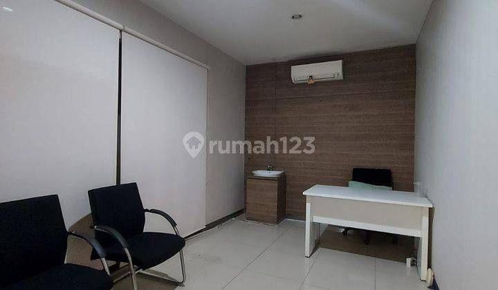 Gedung Ruang Usaha di Radio dalam SHM 2