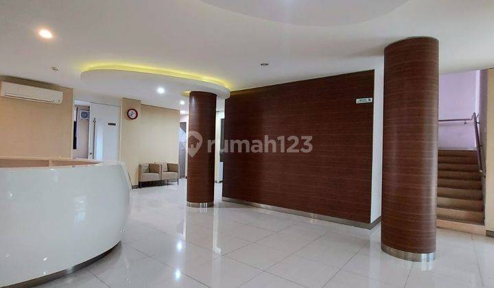 Gedung Ruang Usaha di Radio dalam SHM 9