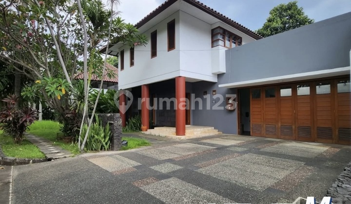Rumah Tropical Design Cluster Di Bintaro