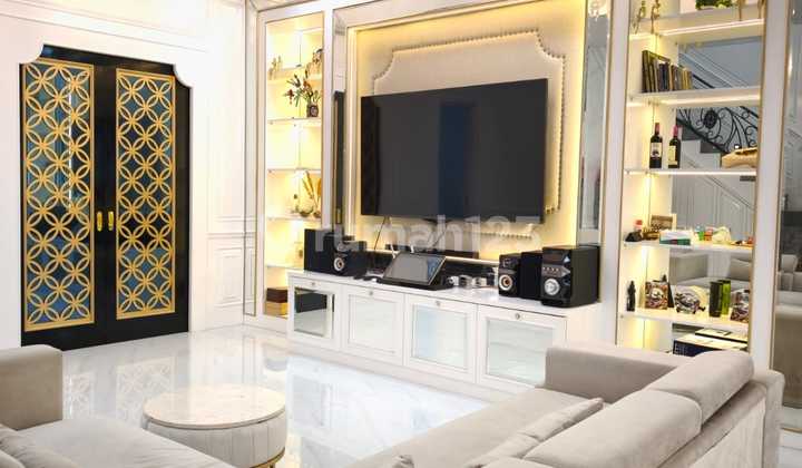 Rumah Classic Modern di Rempoa Tangerang Selatan