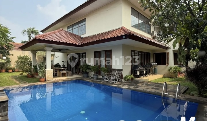 Single House Tropical Di Ampera Cilandak Jakarta Selatan 