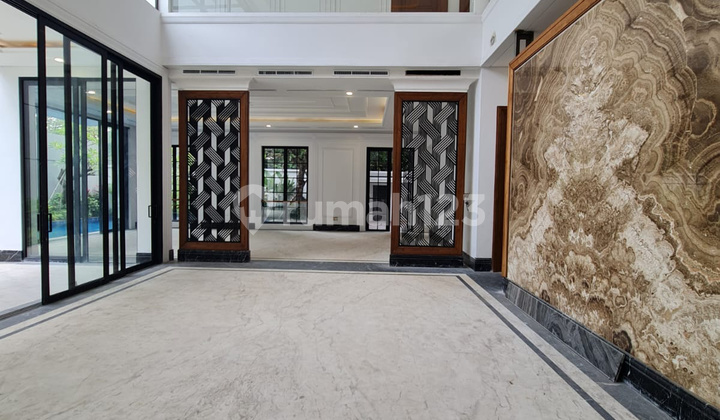 Di  Rumah Bangunan Baru Di Pondok Indah Jakarta Selatan