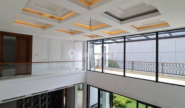 Di  Rumah Bangunan Baru Di Pondok Indah Jakarta Selatan