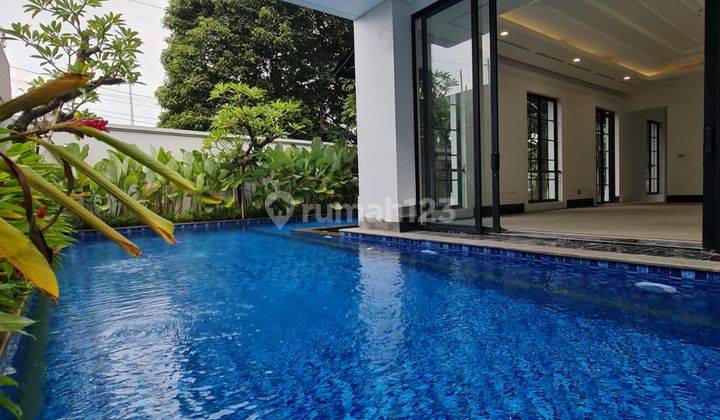 Di  Rumah Bangunan Baru Di Pondok Indah Jakarta Selatan