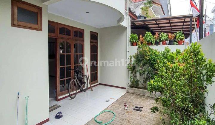 For Sale Rumah Mampang Prapatan Jakarta Selatan Dalam kompleks  akses jalan 2 mobil Security 24 Jam 2