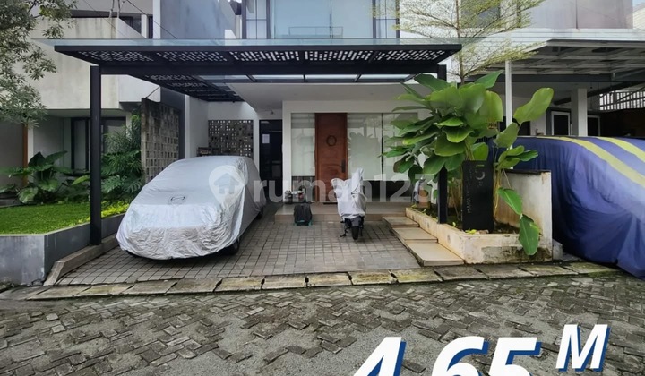 Rumah Modern Dalam Town House Veteran Jakarta Selatan