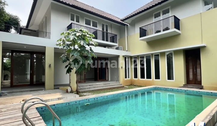 Kemang South Jakarta Quiet Neighborhood Wide Road