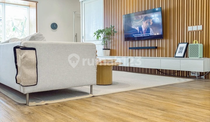 Two Exclusive Luxury Classic European Style Veteran Bintaro Houses 2