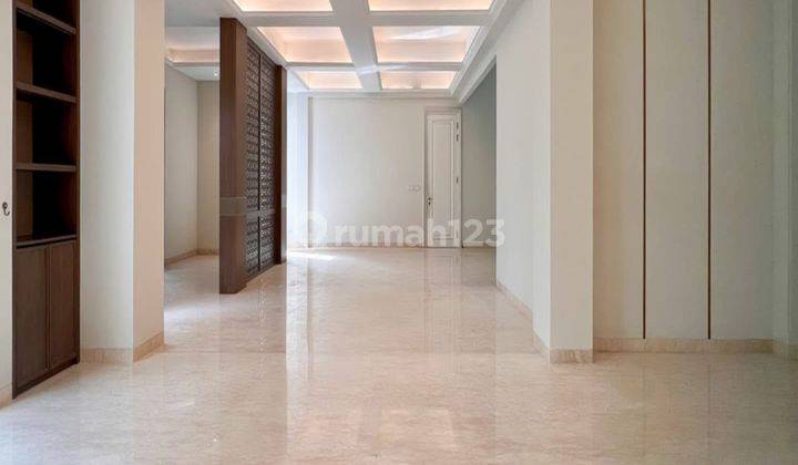 [ For Sale/Rent ]  Kuningan - Rumah Terawat Dan Siap Huni, Di Pusat Bisnis Dan Perkantoran, Layout Lapang. ——————————— Kondisi Rumah: * Area Komplek * Bangunan Tahun: 2023 * Kondisi Bangunan: Siap Huni * Lokasi: Dekat Area Perkantoran Dan Pusat Bisnis  *  2