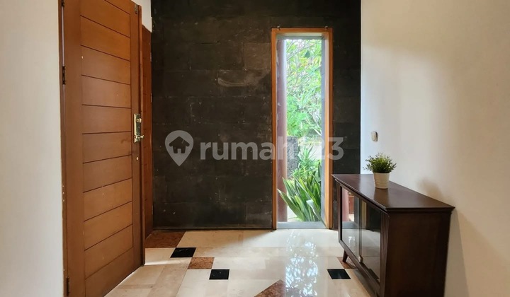 Rumah Tropical Design Cluster Di Bintaro 2