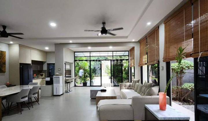 Rumah Modern Tropical House 2 Lantai Di Kebayoran Baru Jakarta Selatan  Taman Belakang Luas Dan Cantik Jalan Lebar Lokasi Super Strategis, Dekat Area Darmawangsa, Senopati, Gatot Subroto, Kuningan Dan Sekitar 2