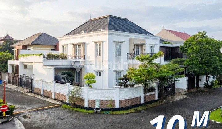 Classic Modern House di Taman Rempoa Tangerang Selatan