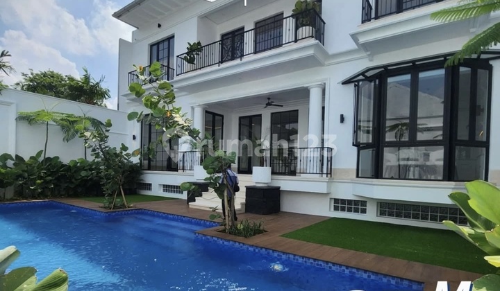 Luxury House At Kemang Jakarta Selatan 