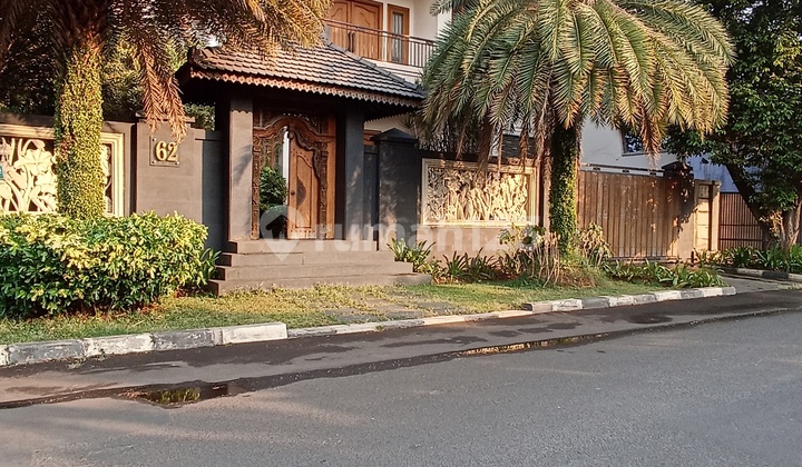 Desain Jawa Klasik Rumah Mewah Di Kawasan Elit Jaka Permai Bekasi