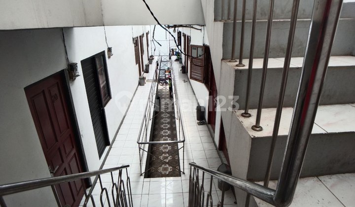 Strategic Duren Sawit Kost with 20 Rooms Fully Furnished 1