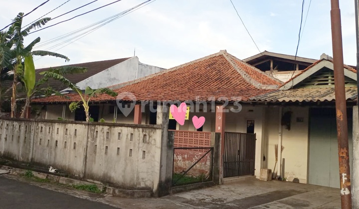 South Jakarta House, Land Calculation, Strategic 1 Km to Toll Gate