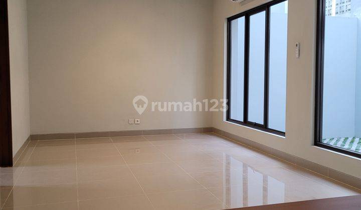 For Rent Rumah baru 2 lantai siap huni di Premier Estate 3.  4