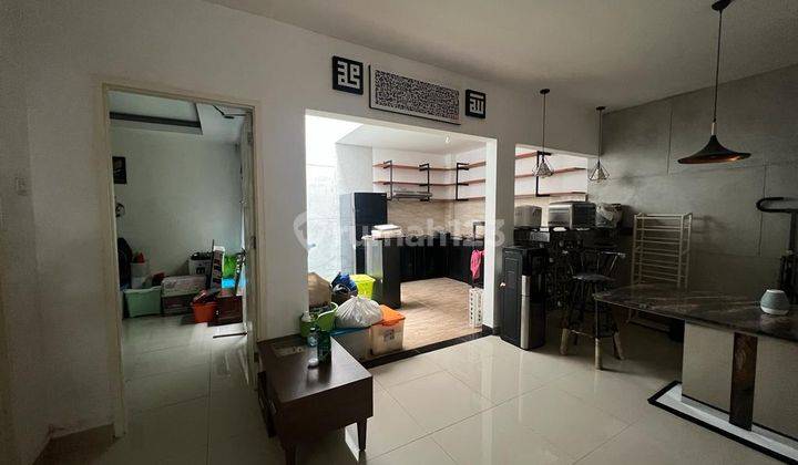 For Rent Rumah 2 lantai di Green Park dekat tol Jatiwarna.    5