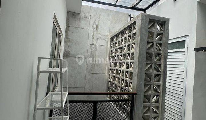 For Rent Rumah 2 lantai di Green Park dekat tol Jatiwarna.    16
