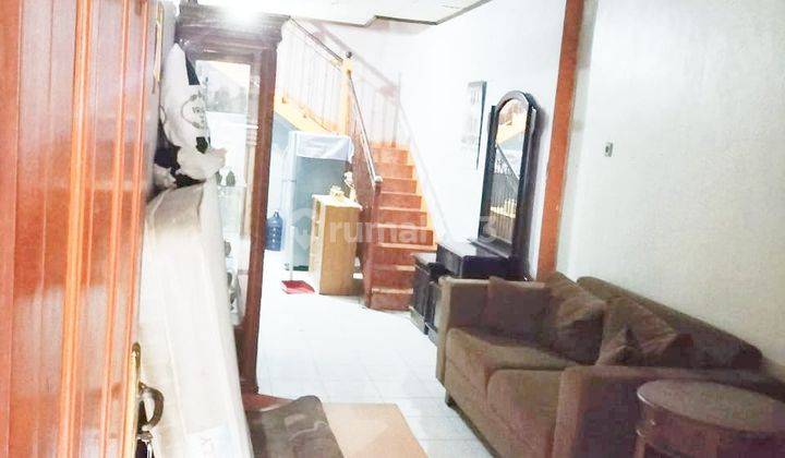 Di jual cepat rumah 2 lantai di Kranggan Permai 2