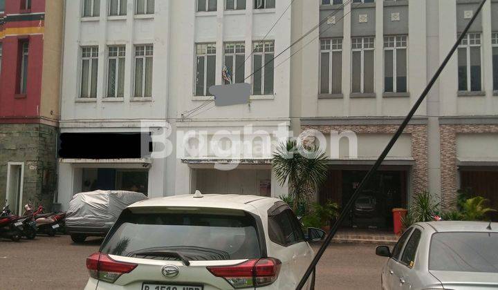 Ruko 3 1/2 Lantai Kondisi Baik  Rapi Pinggir Jalan Raya Sangat Dekat Dari Alam Sutera 1