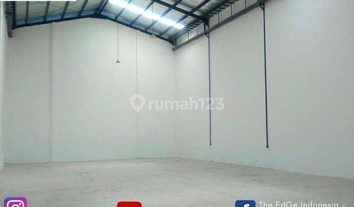 Dijual Gudang Akses Kebomas Tinggi 9 Meter 2