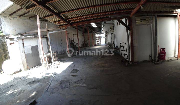 Rumah Kapas Krampung Dengan 7 Kamar Tidur  6