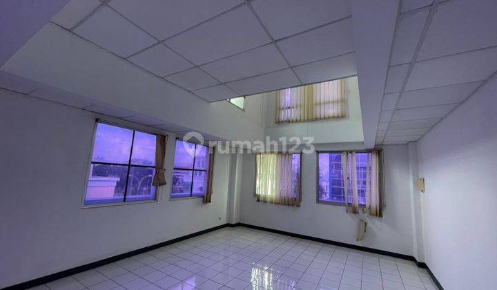 Disewakan Ruko di Cempaka Mas, Jakarta Pusat Sudah Renovasi 4