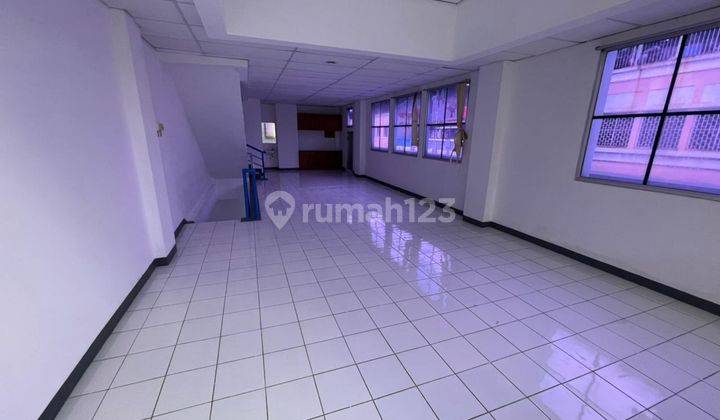 Disewakan Ruko di Cempaka Mas, Jakarta Pusat Sudah Renovasi 6