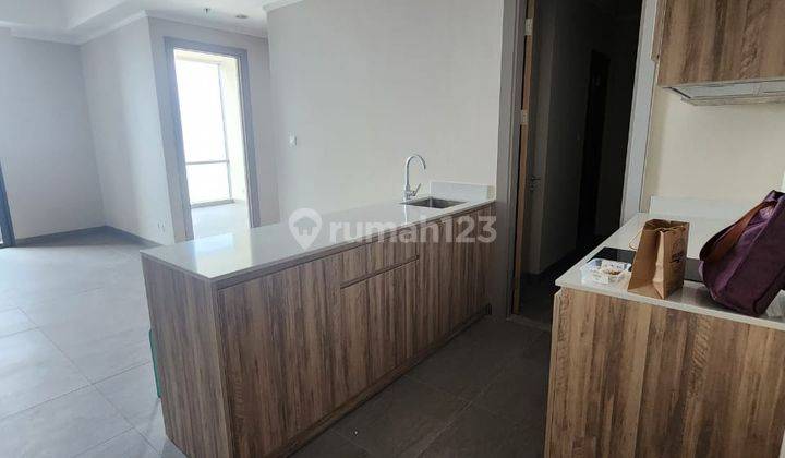 Apartement Mewah Menara Jakarta Semi Furnished Bagus 1