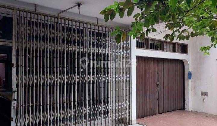 Rumah 2 Lantai Bagus SHM di Bendungan Hilir, Jakarta Pusat 1