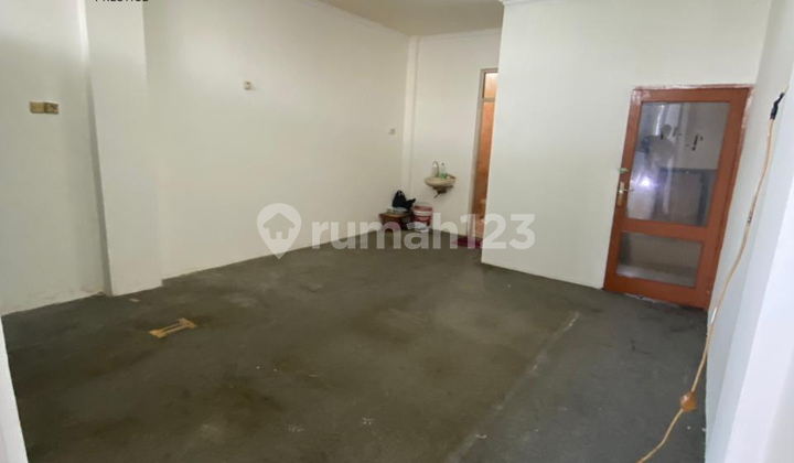 FOR SALE: SHOP HOUSE ON JL DEWI SARTIKA, CELILITAN, KRAMAJATI, EAST JAKARTA 2