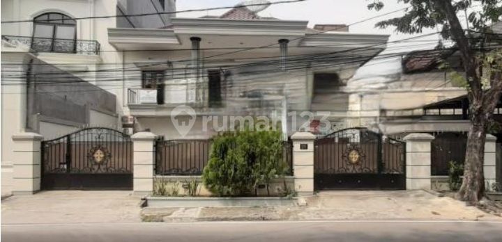 Dijual Rumah Usaha Siap Pakai Di Tebet Jakarta Selatan di Tebet