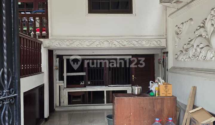 FOR SALE WELL-MAINTAINED OLD HOUSE IN SENOPATI KEBAYORAN BARU AREA 2