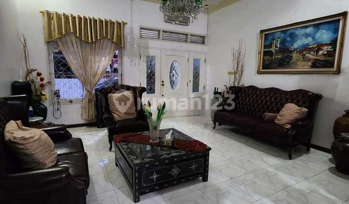 FOR SALE READY-TO-OCCUPY HOUSE IN MAMPANG PRAPATAN, SOUTH JAKARTA 2