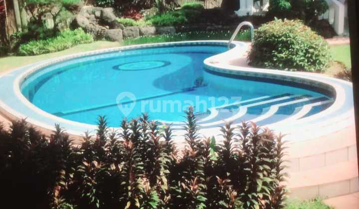 BEST PRICE & BEST LOCATION !!! FOR SALE LUXURY READY-TO-OCCUPY HOUSE, BELOW NJOP, SPACIOUS YARD IN PERMATA HIJAU, SOUTH JAKARTA