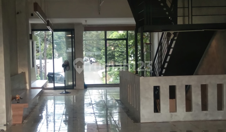 Disewakan Ruko Siap Pakai Di Area Senopati Kebayoran Baru 2